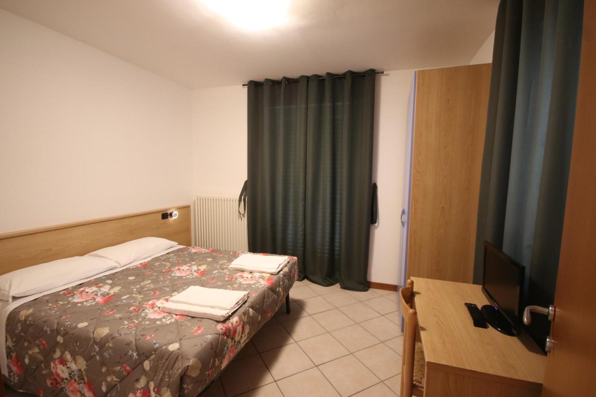 B&B Casa Wanda Since 1999 Riva del Garda Habitación foto
