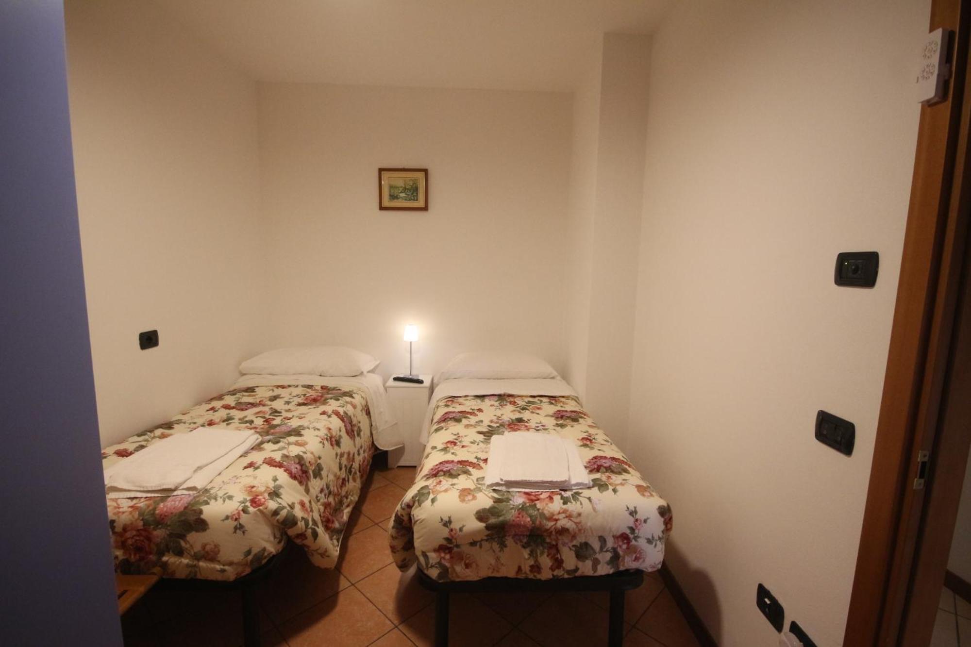 B&B Casa Wanda Since 1999 Riva del Garda Habitación foto